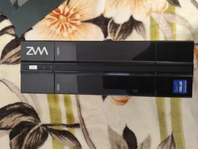 Vendo PCs mini Asus, ideal para escritórios
