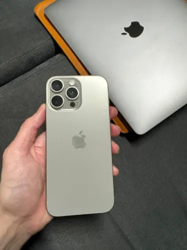 iPhone 16 Pro Max 256gb (garantia até fev 2027)