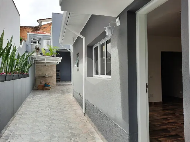 Casa à venda com 4 quartos em Vila Ipojuca, São Paulo