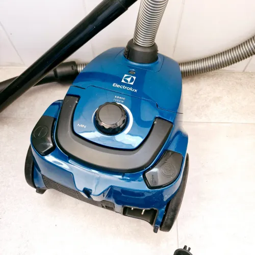 Aspirador de pó Electrolux Sonic defeito no fio 