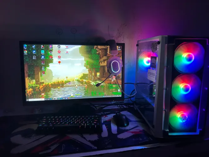 PC GAMER RYZEN 5 5600 RX 6600