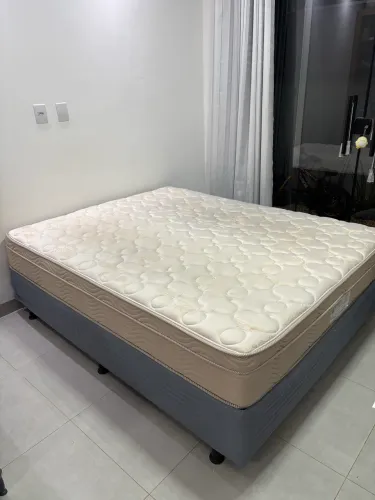 Cama Queen Size