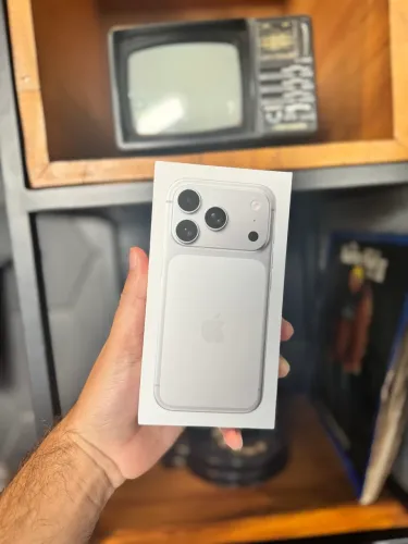 IPHONE 17 PRO 256GB SILVER (NOVO)