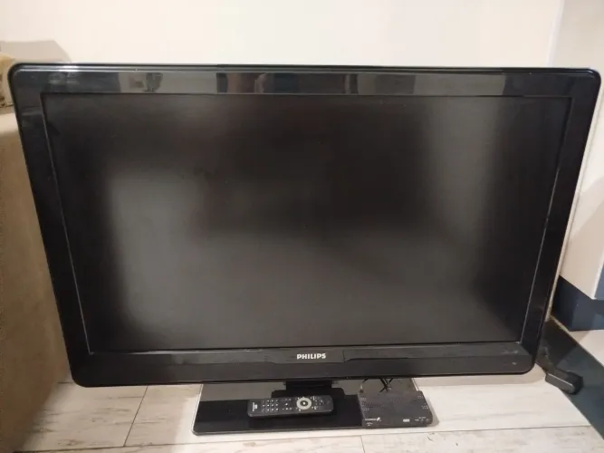 Vendo tv Philips 42 polegadas LCD