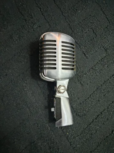Microfone Shure Retrô