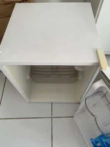 Vendo frigobar consul