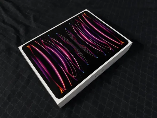 iPad Pro 12.9? 6ª Geração M2 128GB Wi-Fi Space Gray