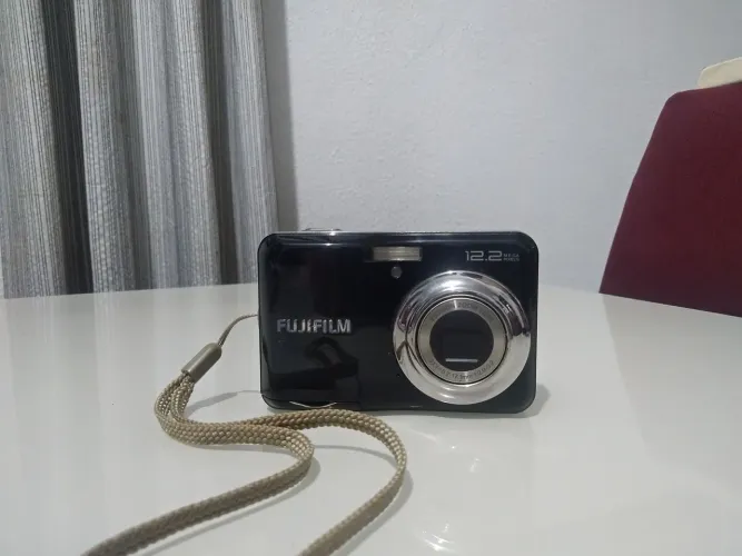 Câmera Fujifilm 12.2 megapixels 