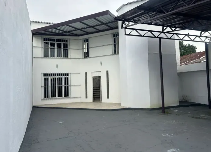 CAMPOS ELÍSEOS CASA 4 SUÍTES PRÓX. A CAIXA ECONÔMICA