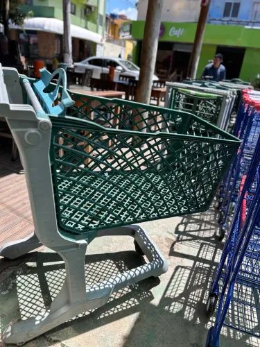 CARRINHO DE MERCADO PLÁSTICO RESISTENTE