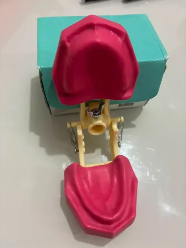 Manequins odontológicos para treinamento acadêmico