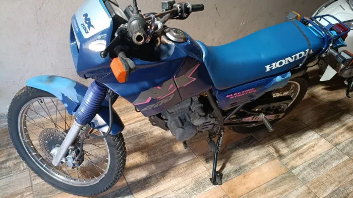 Vendo ou troco em titan