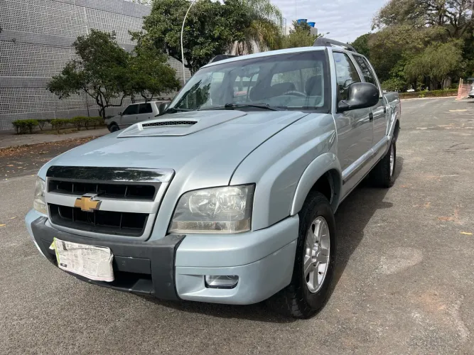 Chevrolet S10 P-up Tornado 2.8 TDI 4x2/4x4 CD Dies 2010