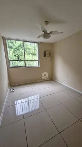 Apartamento com 3 dormitórios à venda, 53 m² por R$ 200.000,00 - Santa Rosa - Niterói/RJ