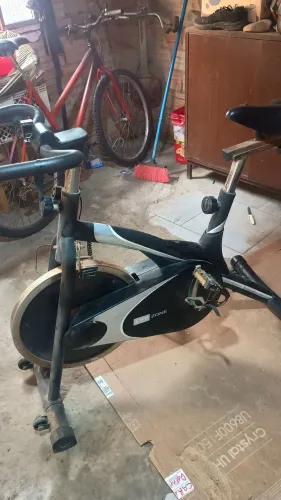 Esteira e bicicleta