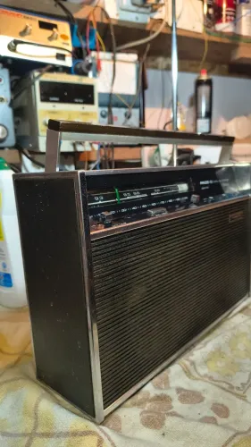 Rádio Philco transglob b481