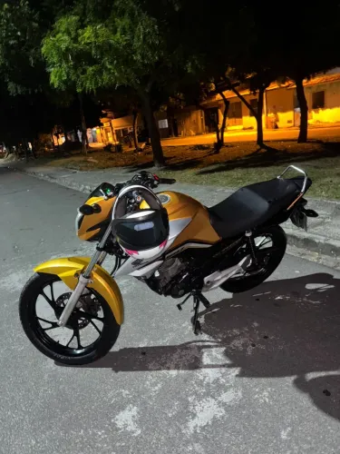 Vendo 160 titan quitada emplacada 2026