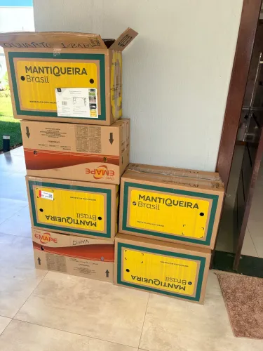 Caixas de ovo mudança papelão