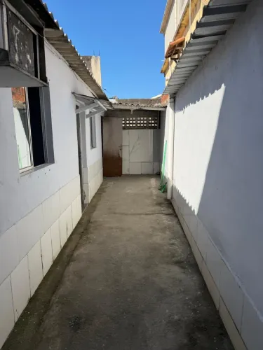 Alugo casa 1 quarto
