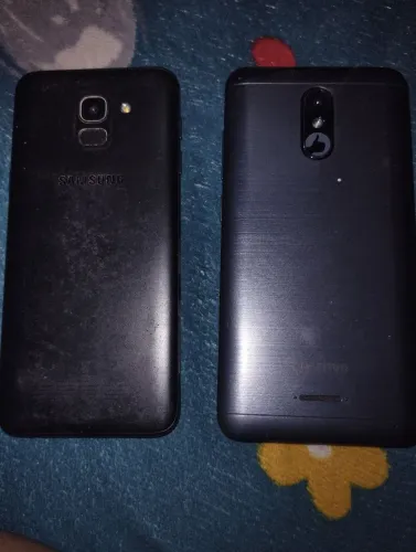 Vendendo celular Para tirar a peça