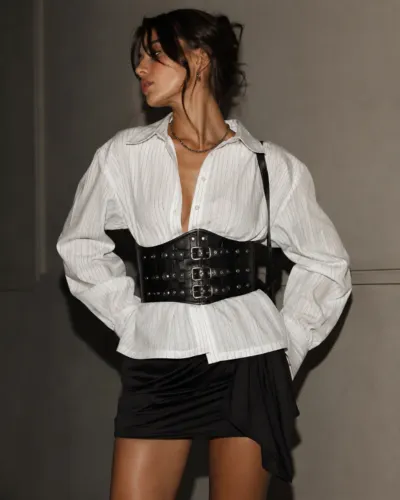 corset zara em couro 100% legítimo, tamanho 80, na cor preta. 