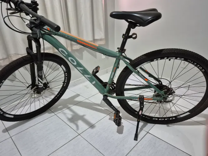 Bicicleta colli toronto(pouco uso). Veja a descrição