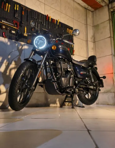 Royal Enfield Meteor 350cc Stellar Blue 23/24