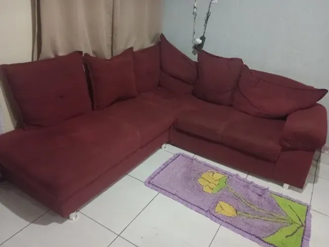 Sofá de canto em L