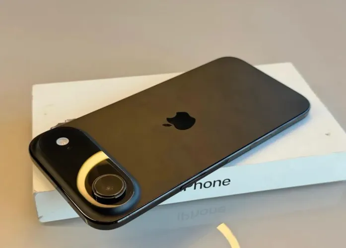 iphone 17 Air 256gb na garantia somente venda . Não aceito troca