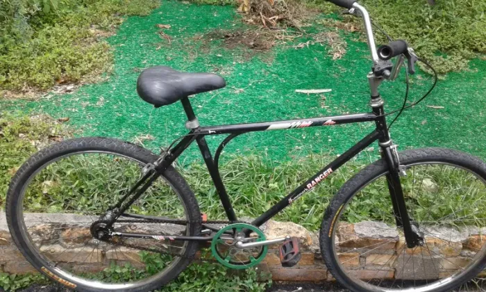 Bicicleta MTB Monark Ranger 26x1.1/2x2  Preta Perfeita tudo original .