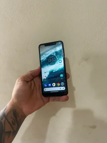 Moto one