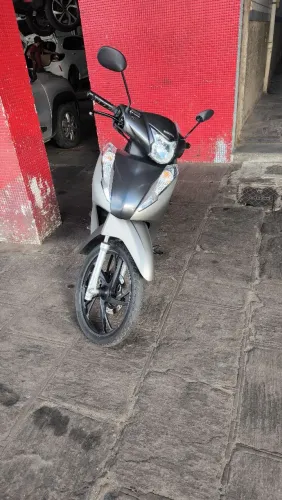 MOTO HONDA BIZ 2024