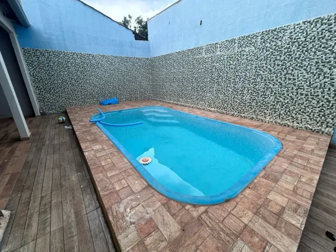 Casa a venda com energia solar piscina e 2 quartos no doutor fabio