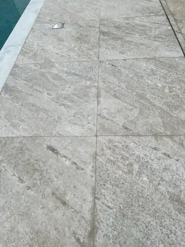 Piso Cerâmico Área Externa 66 x 66 cm