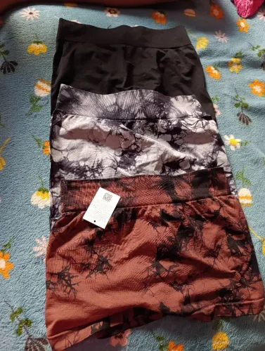 VENDO ESSE KIT DE SHORT DE MALHAR POR 90 REAIS,POIS COMPREI MAS FICOU PEQUENO EM MIM!