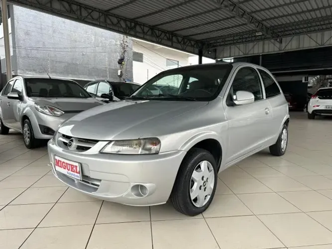 Chevrolet Celta Spirit 1.4 MPFI 8V 85cv 3P 2005