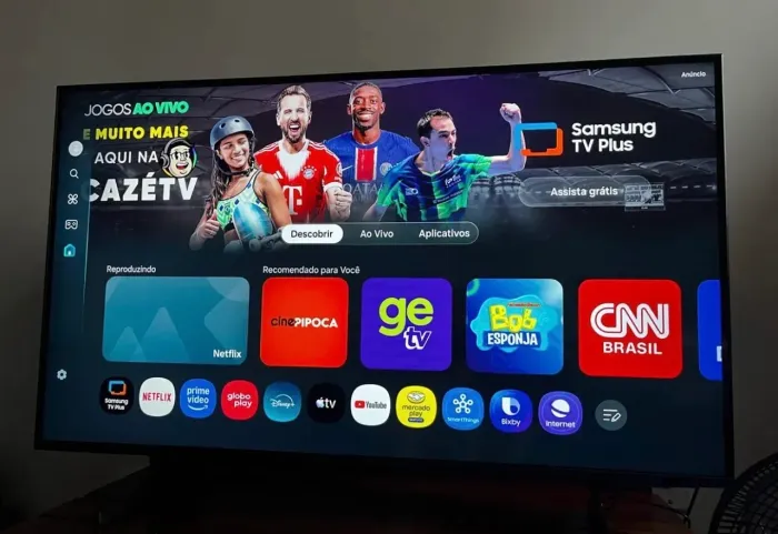 Smart TV 43" Samsung 4K UHD Crystal UHD