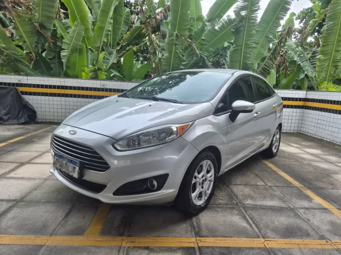Ford Fiesta Sedan 1.6 16V Flex Aut. 2014