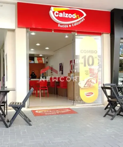 Loja em Avenida Nereu Ramos - Meia Praia - Itapema/SC