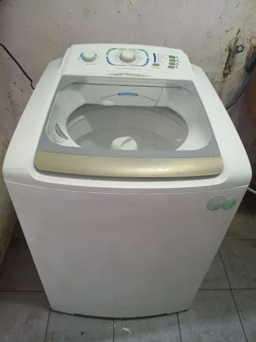 Máquina de lavar funcionando 12kg