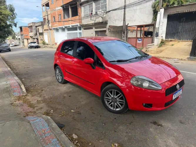 Fiat Punto Sporting Dualogic 1.8 Flex 16V 5P 2011