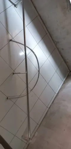 Arara e barra para loja ou ateliê