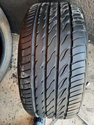 Pneu 225/40/18 Farroad (1 unidade)