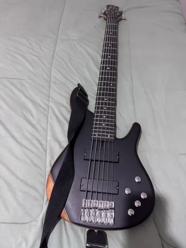 Baixo Tajima 6 cordas - Millenium