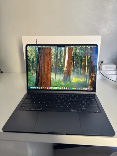 Macbook Air M2 16GB RAM 256 GB Armazenamento 88% Saúde