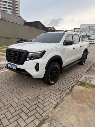 Nissan Frontier Pro4x CD 4X4 2.3 Bi-TB Die. AUT 2024