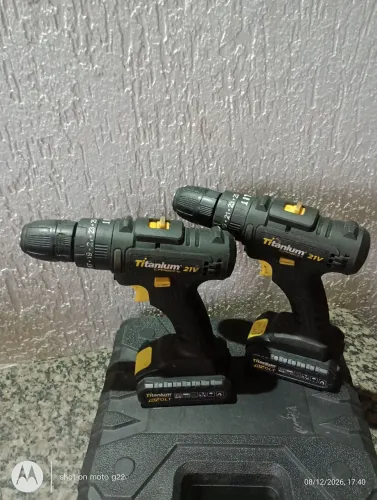 Vende-se parafusadeira