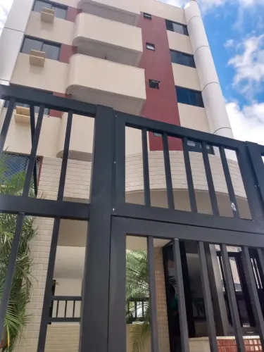 Apartamento 1 quarto com varanda e garagem na Pituba 