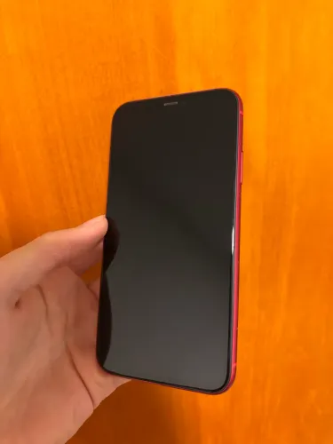 IPhone 11 vermelho