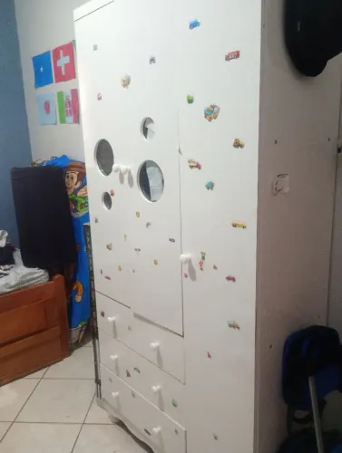Guarda roupa infantil